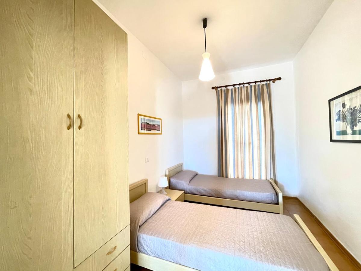Villa Fronte Mare-Carraro Immobiliare Jesolo - Family Apartments Exteriör bild