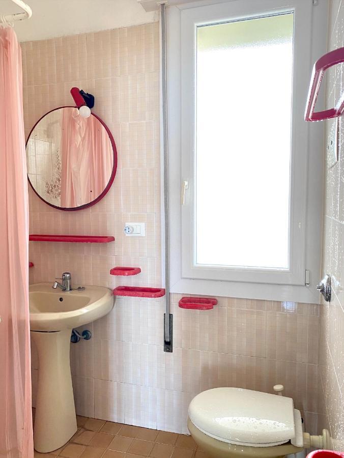 Villa Fronte Mare-Carraro Immobiliare Jesolo - Family Apartments Exteriör bild